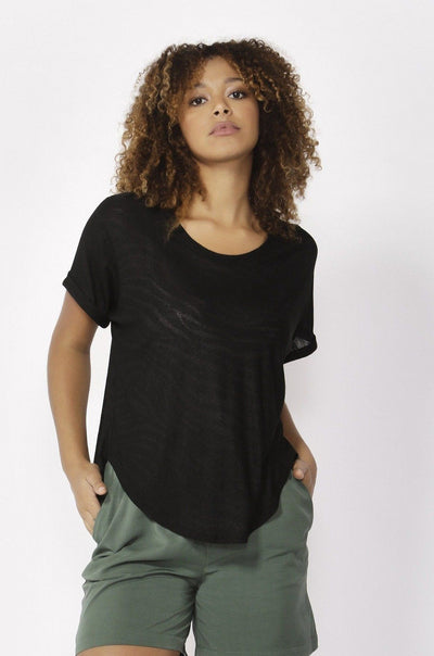 Betty Basics Adelaide Tee in Black - Hey Sara