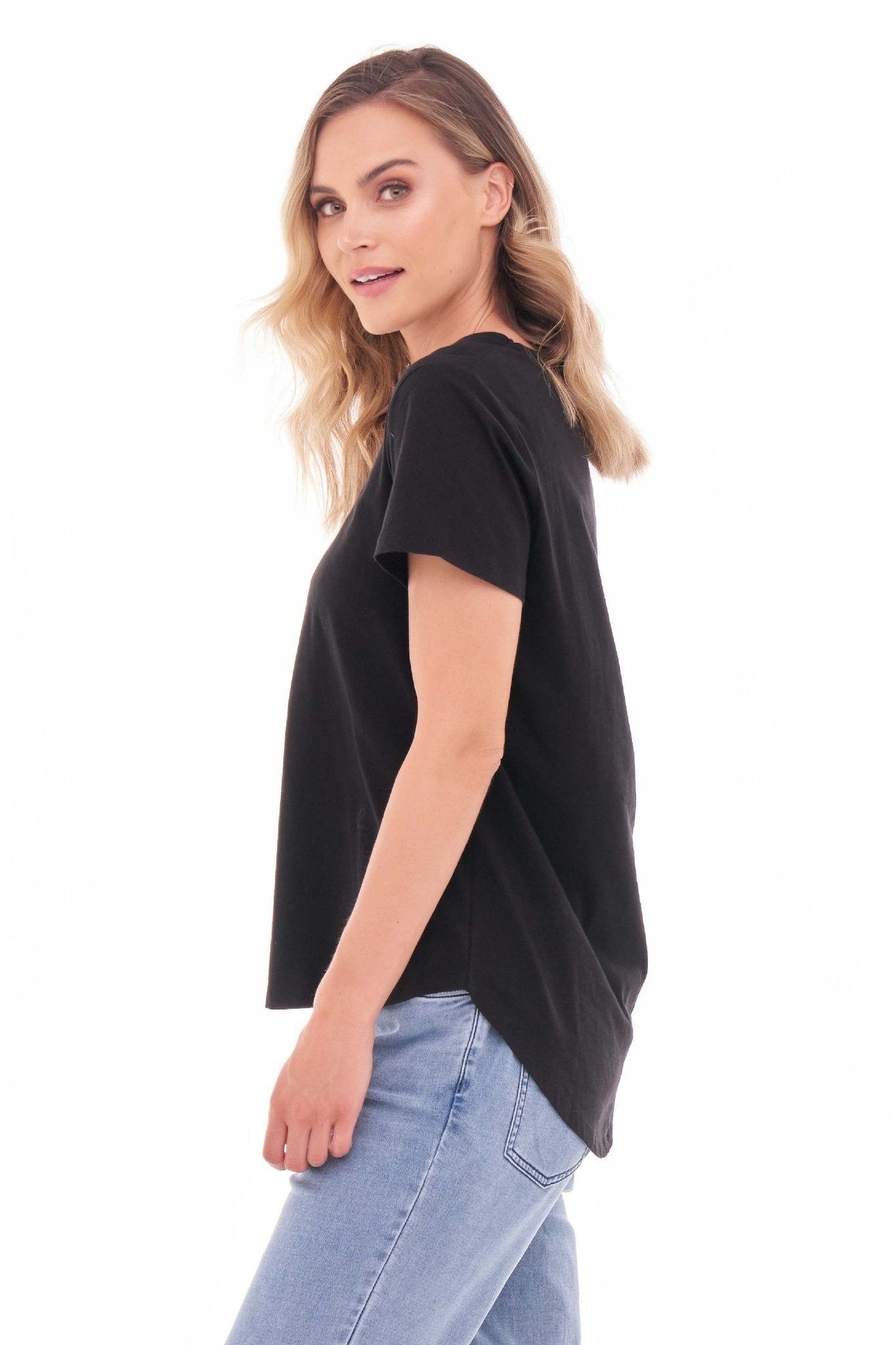 Betty Basics Ava Tee in Black - Hey Sara