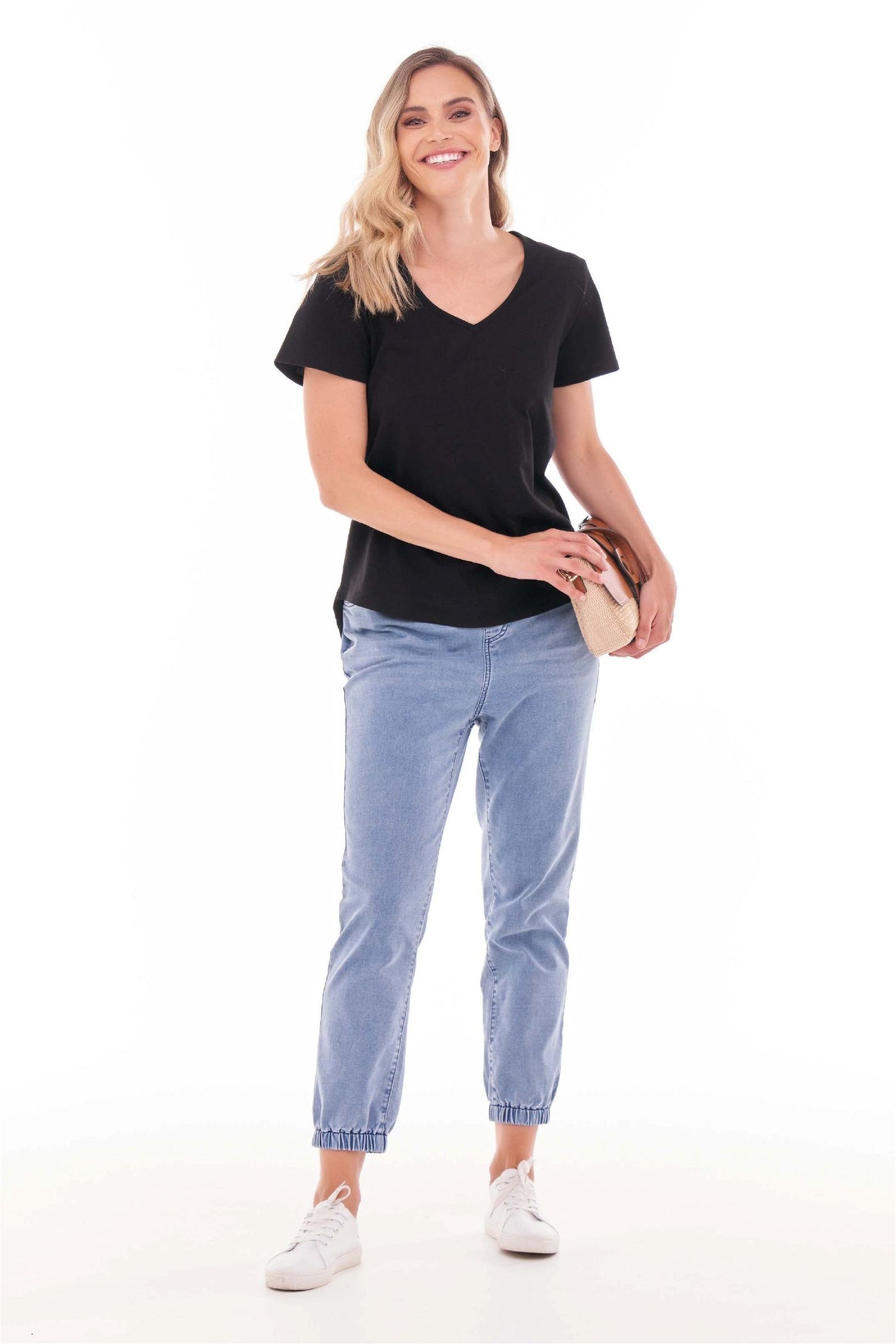 Betty Basics Ava Tee in Black - Hey Sara