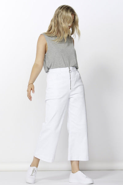 Betty Basics Drew Wide Crop Culotte Jean in White - Hey Sara