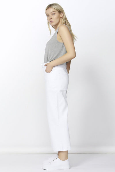 Betty Basics Drew Wide Crop Culotte Jean in White - Hey Sara