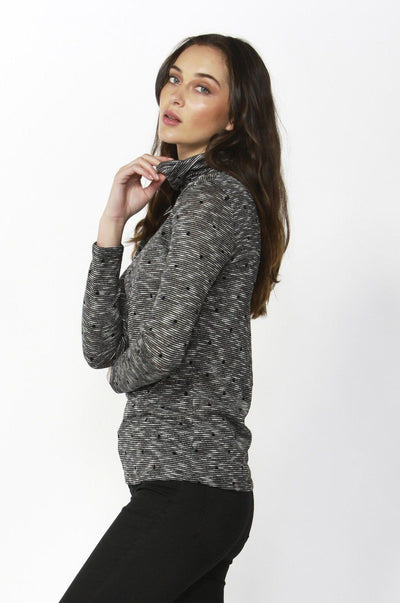 Betty Basics Glasgow Top in Melange Spot - Hey Sara