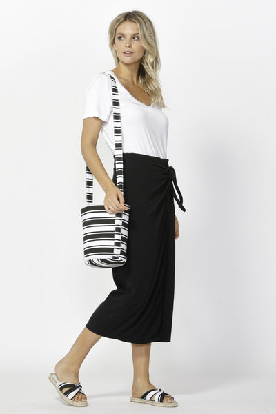 Betty Basics Lana Midi Skirt in Black - Hey Sara