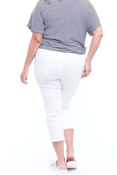 Betty Basics Maisie Capri Jean in White - Hey Sara