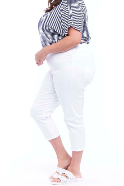 Betty Basics Maisie Capri Jean in White - Hey Sara