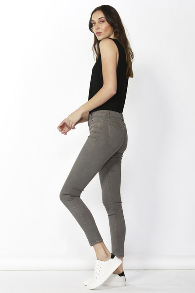 Betty Basics Mason Jean in Khaki - Hey Sara